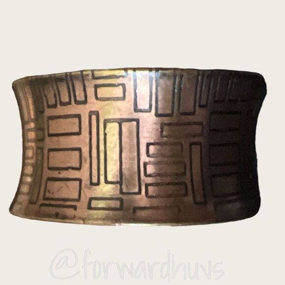 Thick Copper Colored Cuff Bracelet - IHI India - Picture 6 of 8